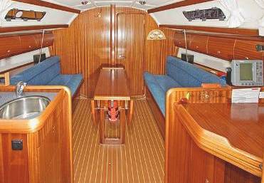BAVARIA 32 CRUISER slika 2