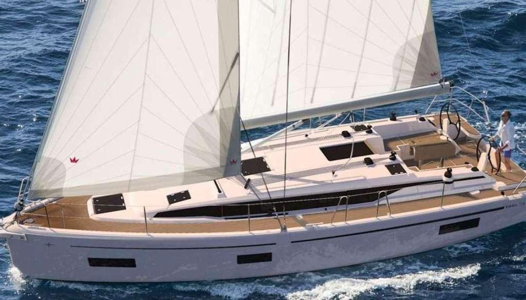 BAVARIA C38