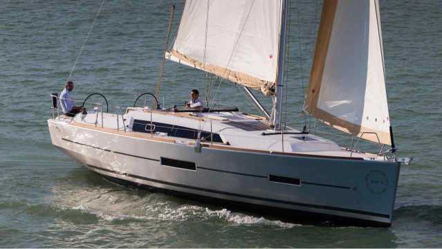 DUFOUR 382 GL