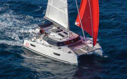 FOUNTAINE PAJOT 45